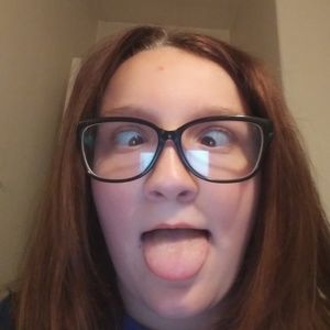 Meet your Posher, Lena